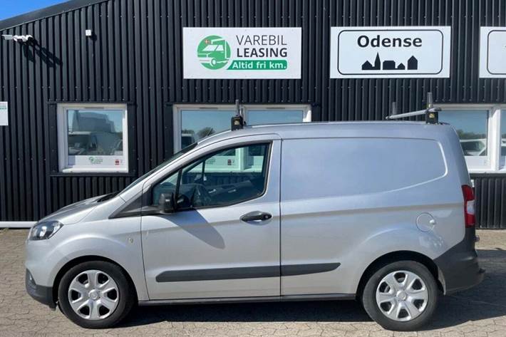 Sølv Ford Transit Courier fra 2019