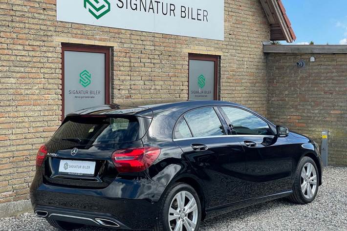 Sort Mercedes A200 d fra 2017