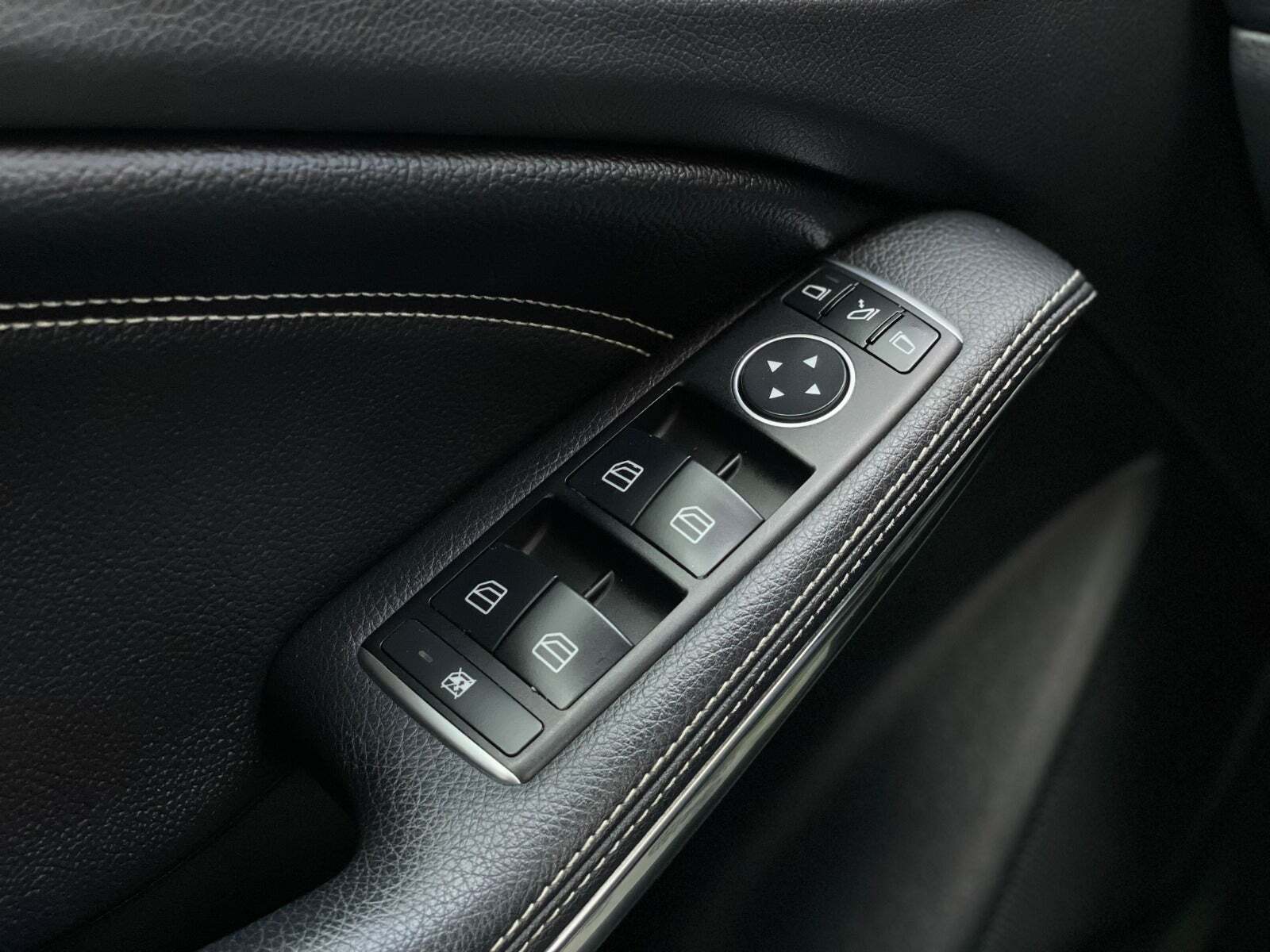 Sort Mercedes A200 d fra 2017