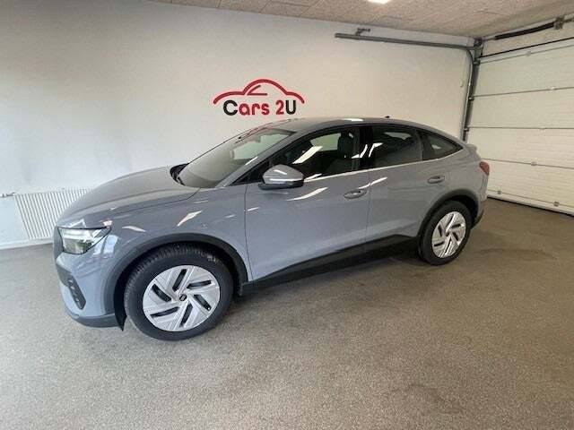 Grå Audi Q4 e-tron fra 2023