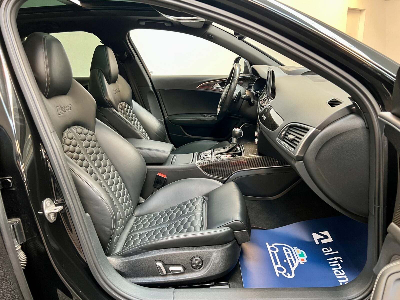 Sort Audi RS6 fra 2015