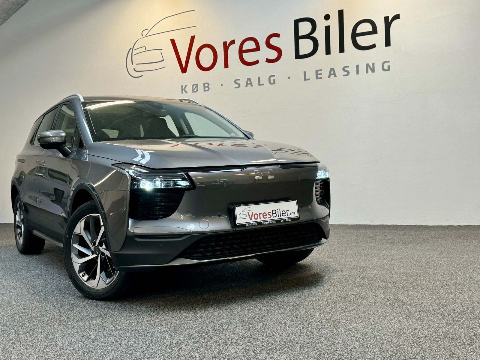 Grå Aiways U5 fra 2024