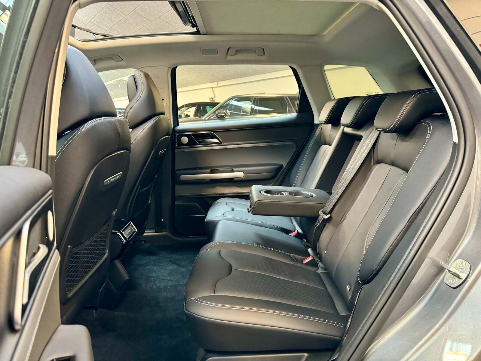 Grå Aiways U5 fra 2024