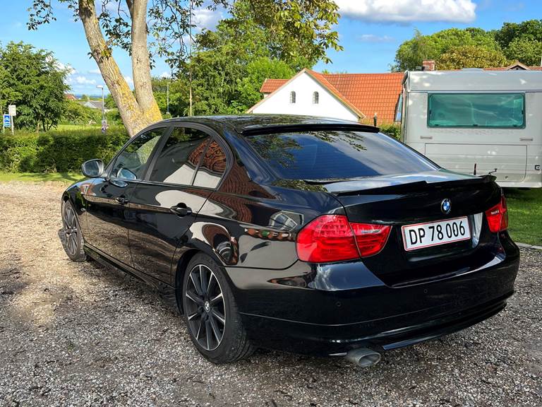 BMW 320d 2,0 ED (EfficientDynamics) sedan