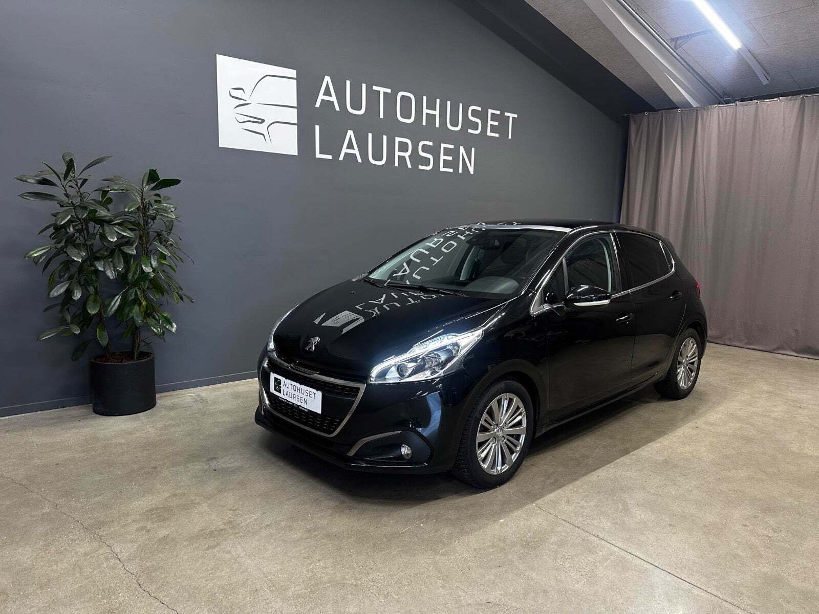 Guide til Peugeot 208 1.2 PureTech 100 Allure (Årgang 12/2019 - 08/2020)
