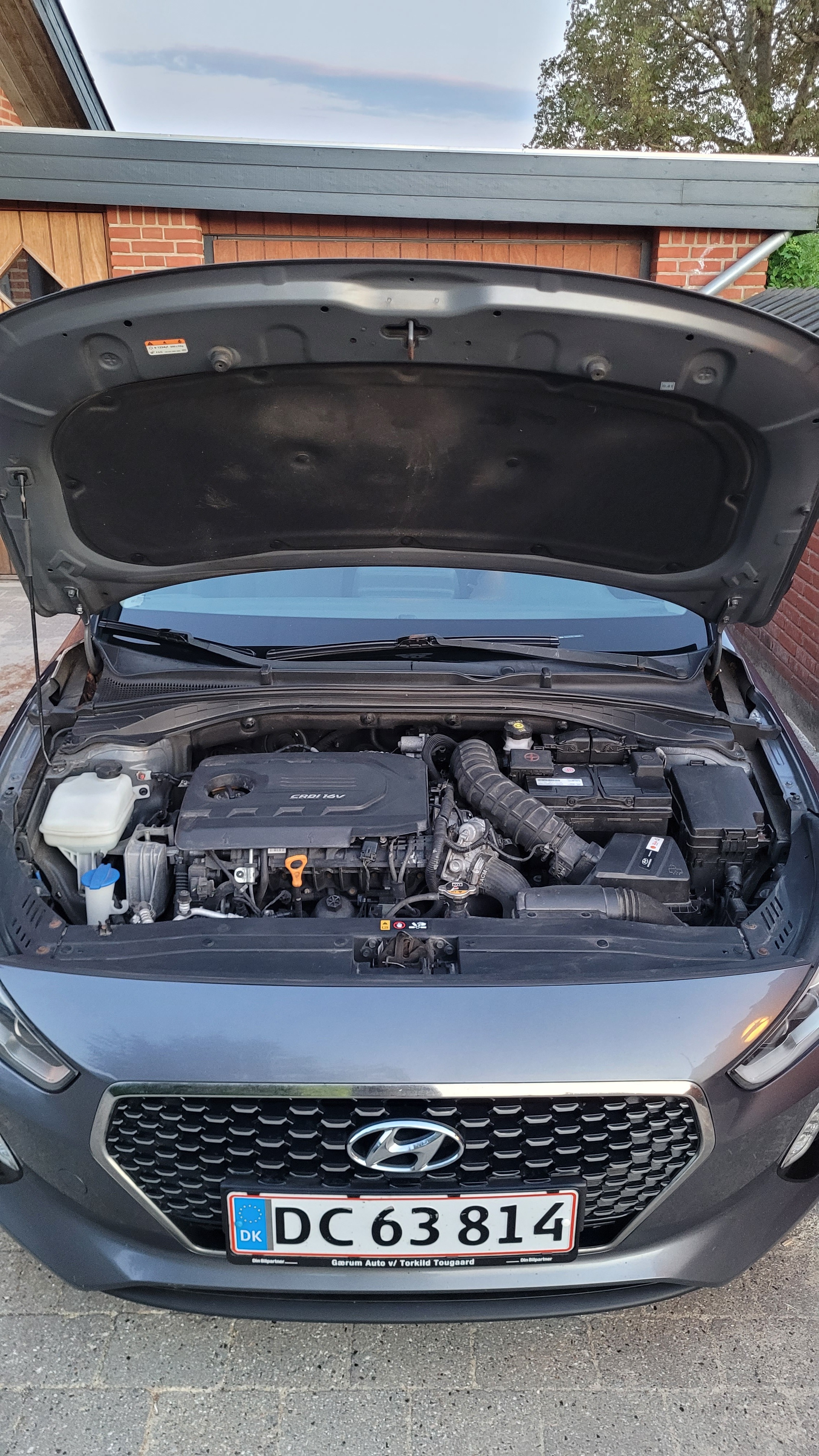 Grå Hyundai i30 fra 2017