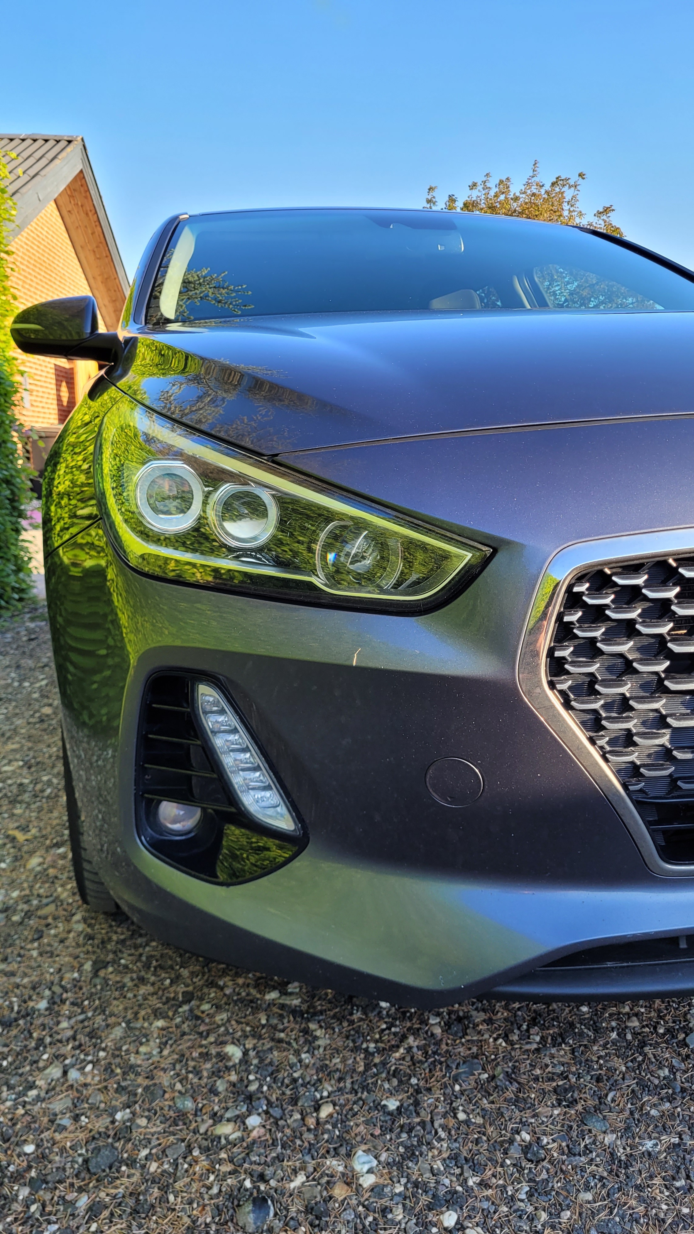 Grå Hyundai i30 fra 2017