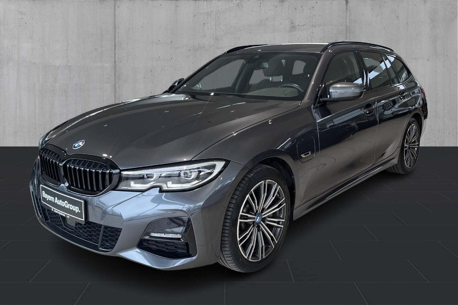 BMW 330e