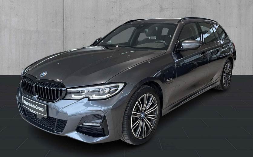 BMW 330e