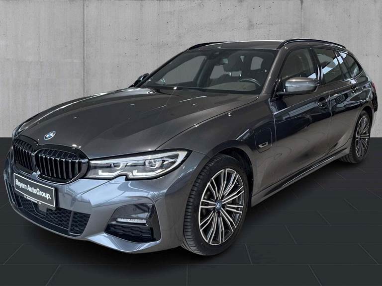 BMW 330e