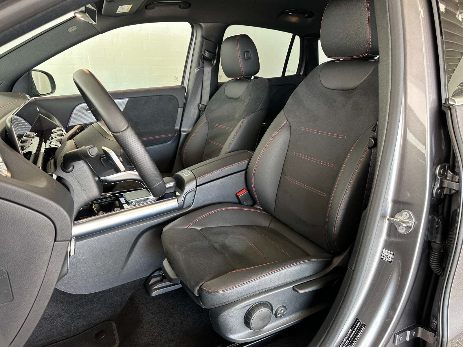 Mercedes EQA250
