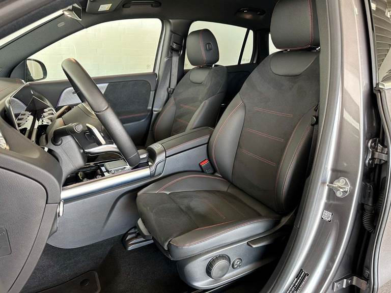 Mercedes EQA250