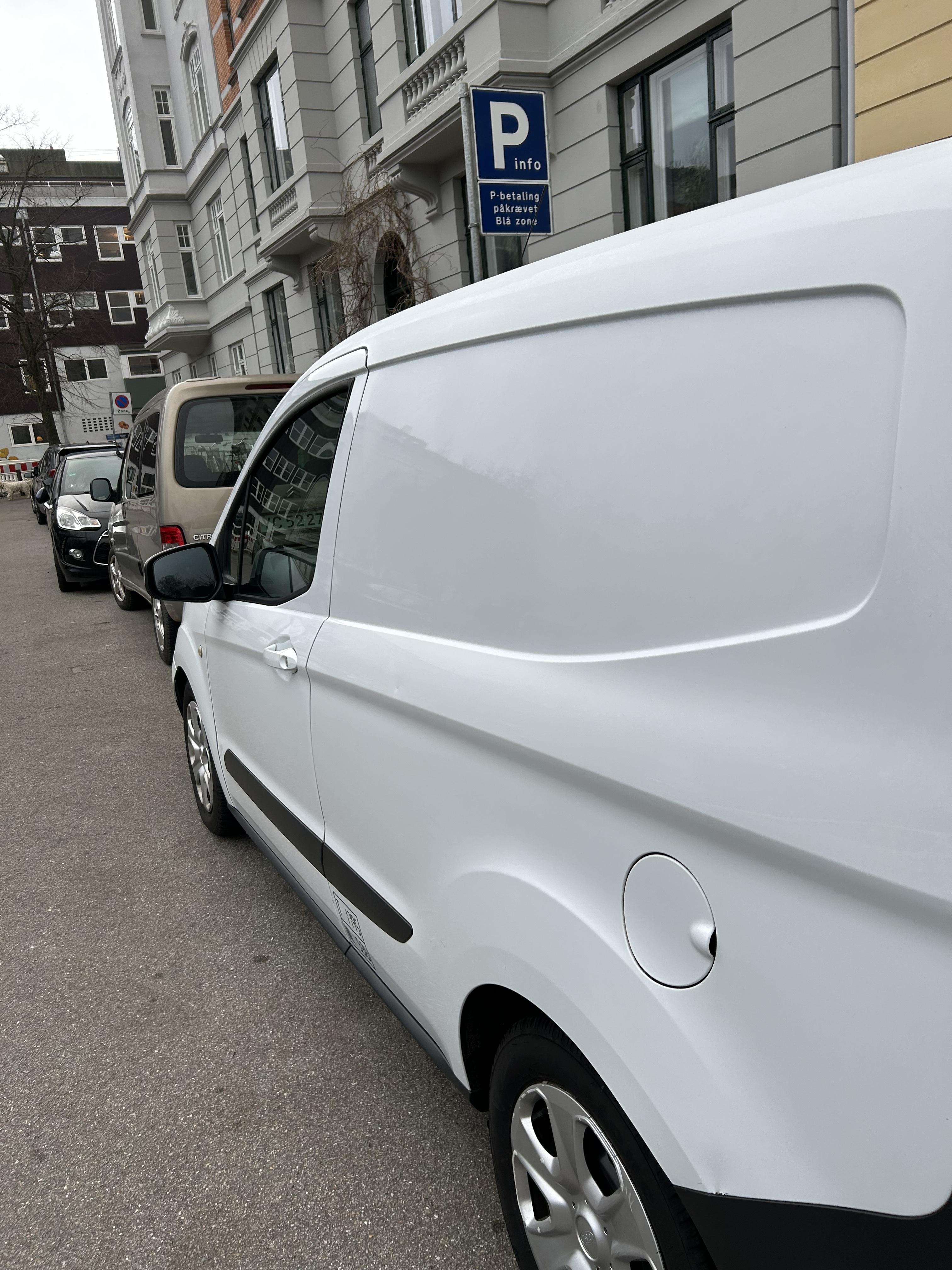 Ford Transit Courier 1,6 TDCI (95 HK) Van Forhjulstræk Manuel