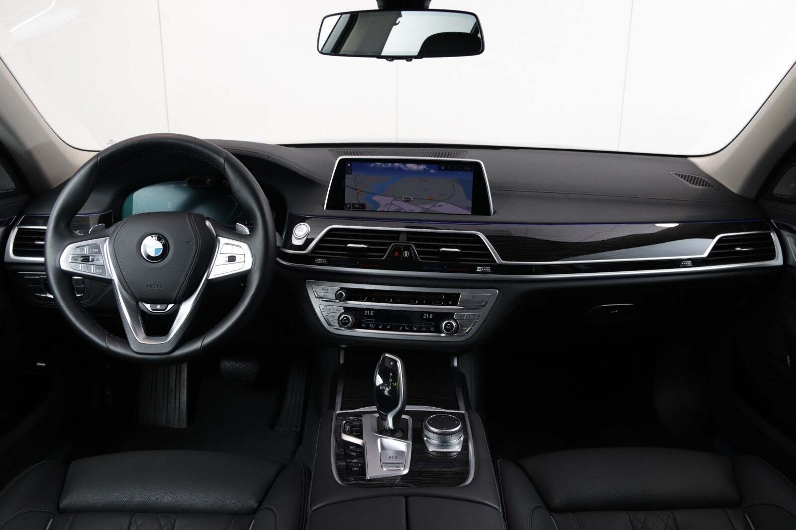 BMW 745e