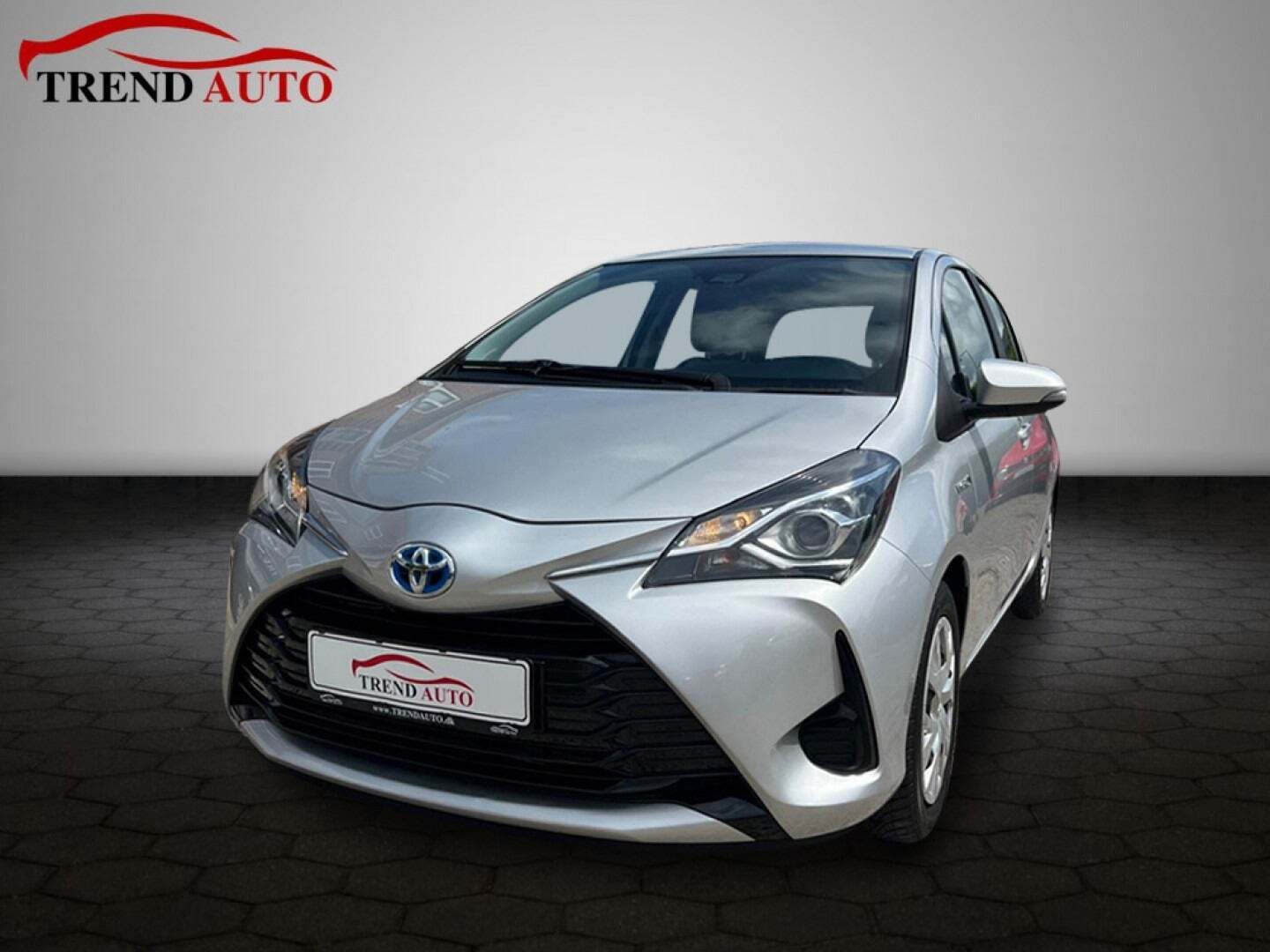 Sølv Toyota Yaris fra 2019