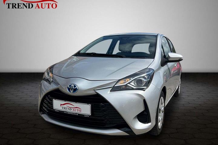 Sølv Toyota Yaris fra 2019