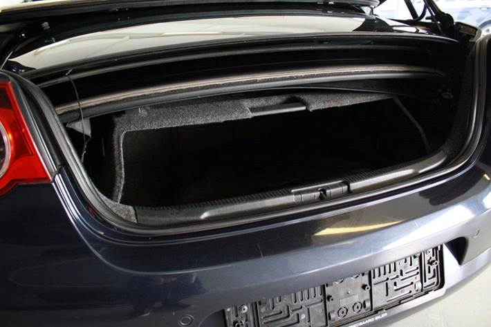 Blå VW Eos fra 2010