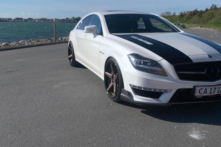 Hvid Mercedes CLS220 fra 2013