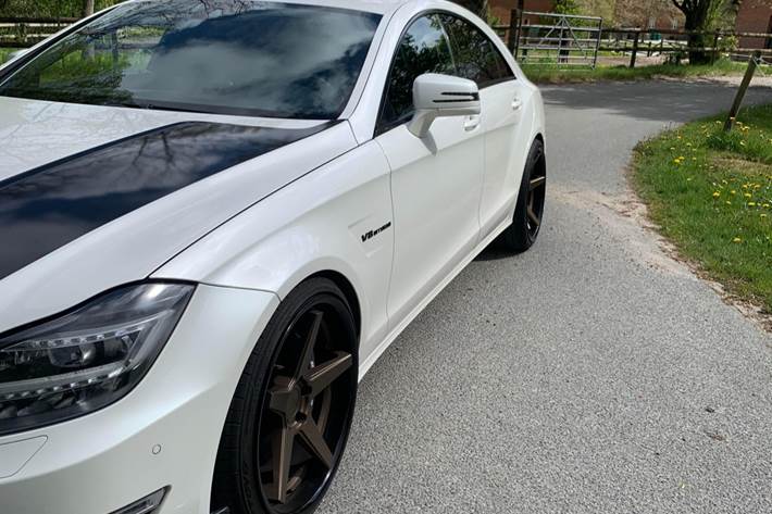 Hvid Mercedes CLS220 fra 2013