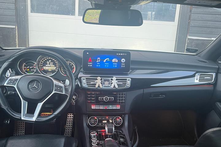 Hvid Mercedes CLS220 fra 2013