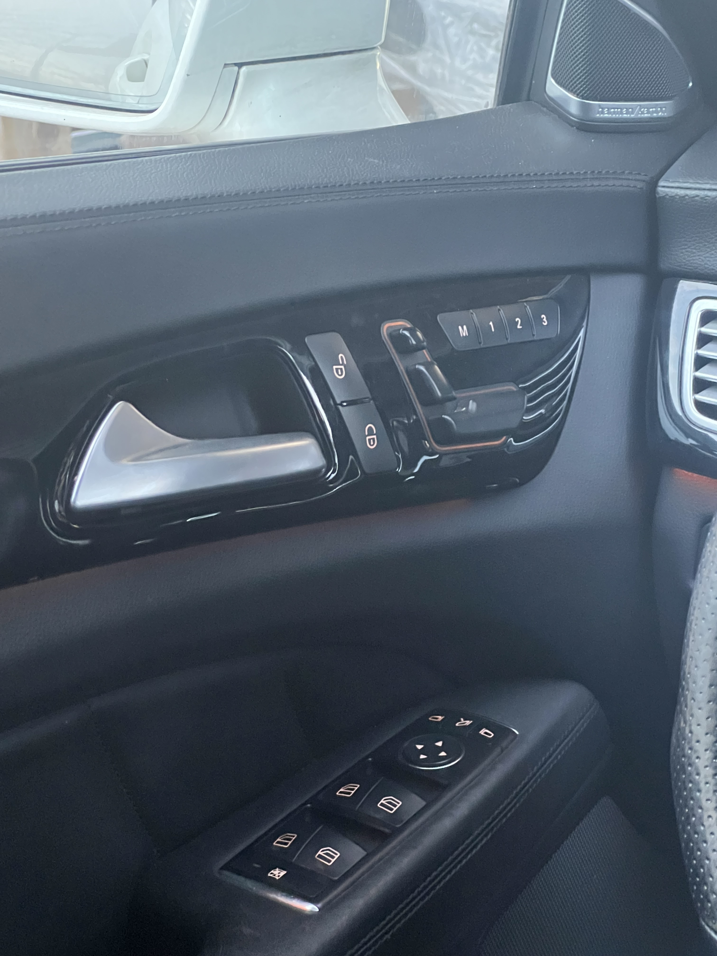 Hvid Mercedes CLS220 fra 2013