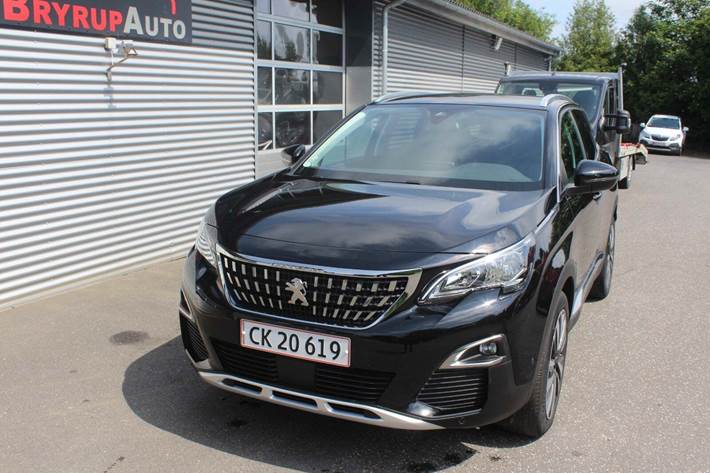 Sort Peugeot 3008 fra 2019