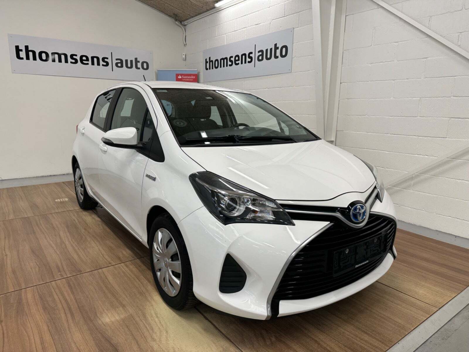 Hvid Toyota Yaris fra 2016