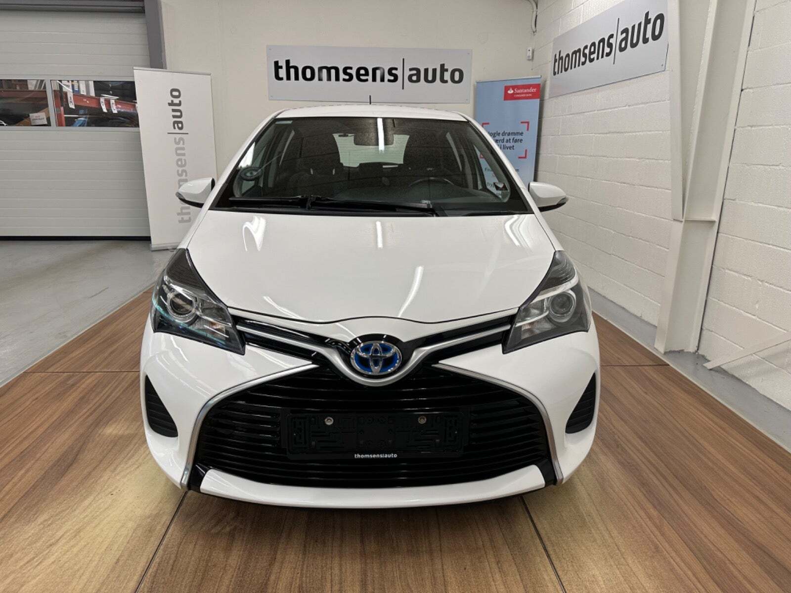 Hvid Toyota Yaris fra 2016