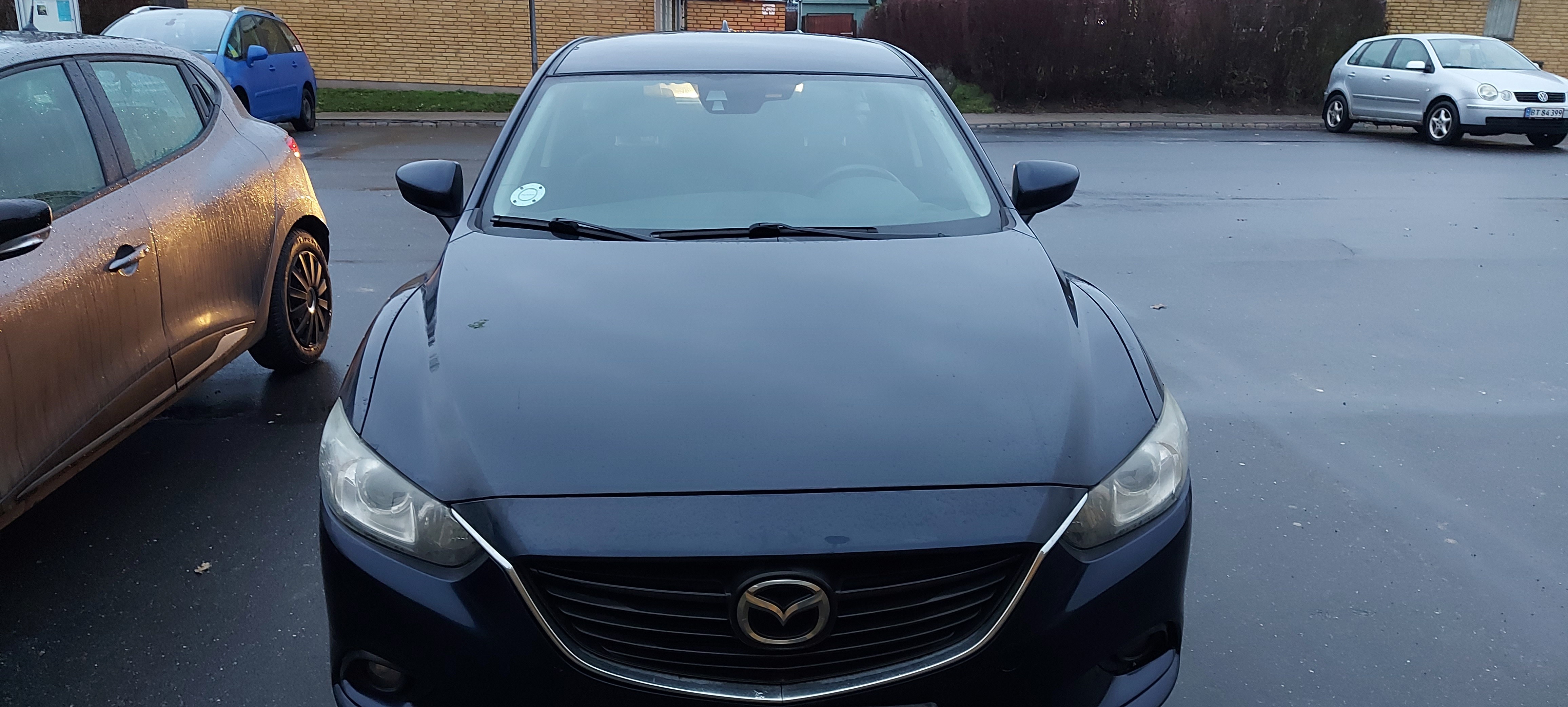 Blå Mazda 6 fra 2015