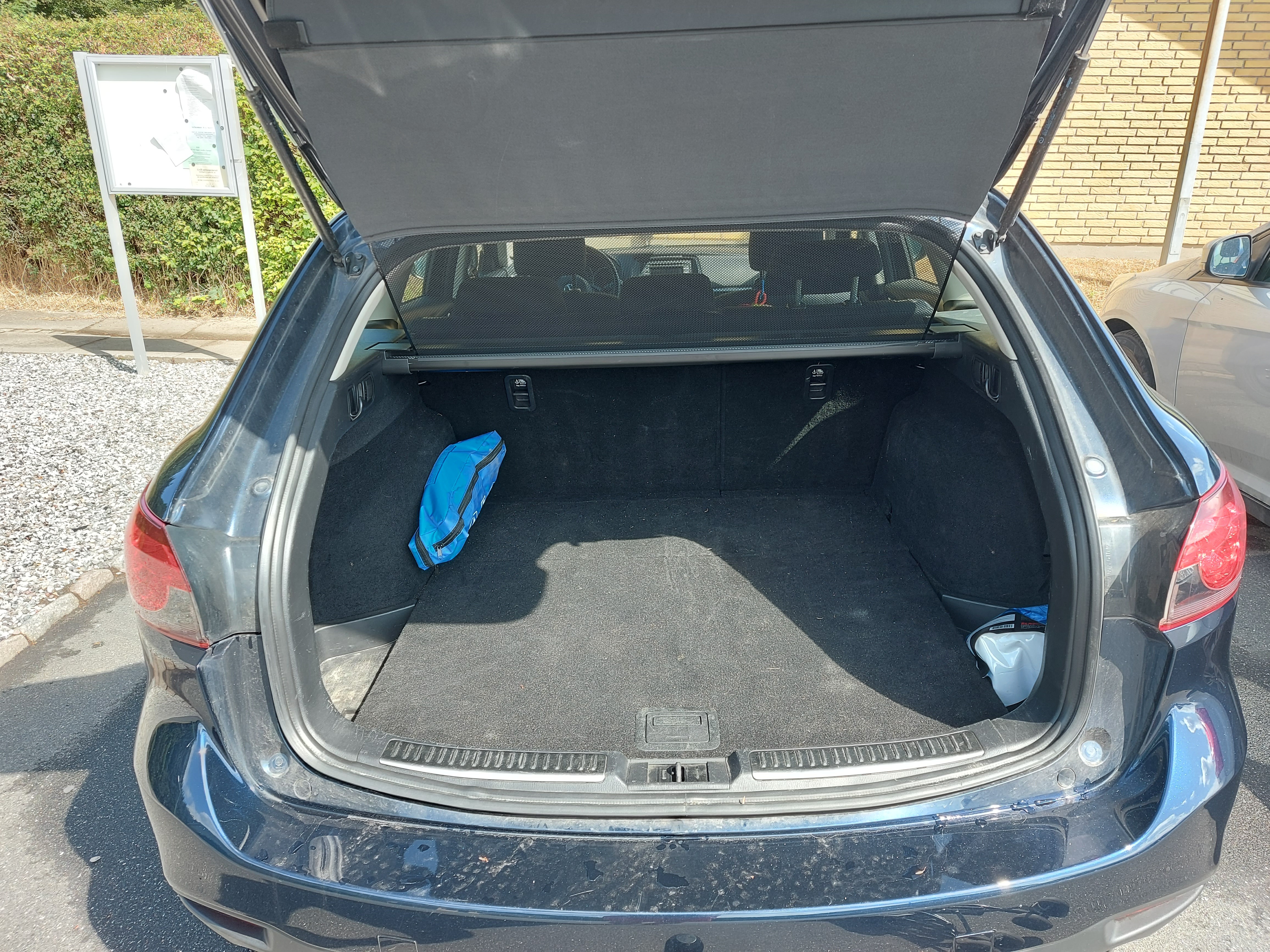 Blå Mazda 6 fra 2015