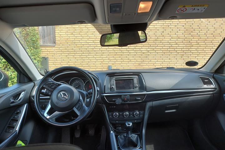 Blå Mazda 6 fra 2015