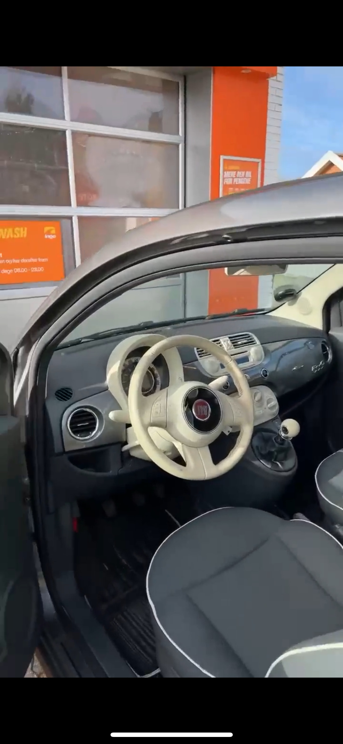 Grå Fiat 500C fra 2012
