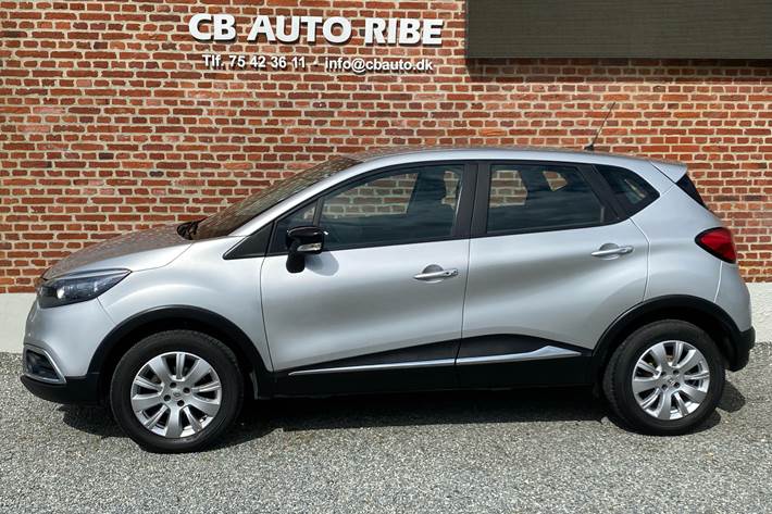 Grå Renault Captur fra 2016