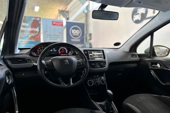 undefined Peugeot 208 fra 2012