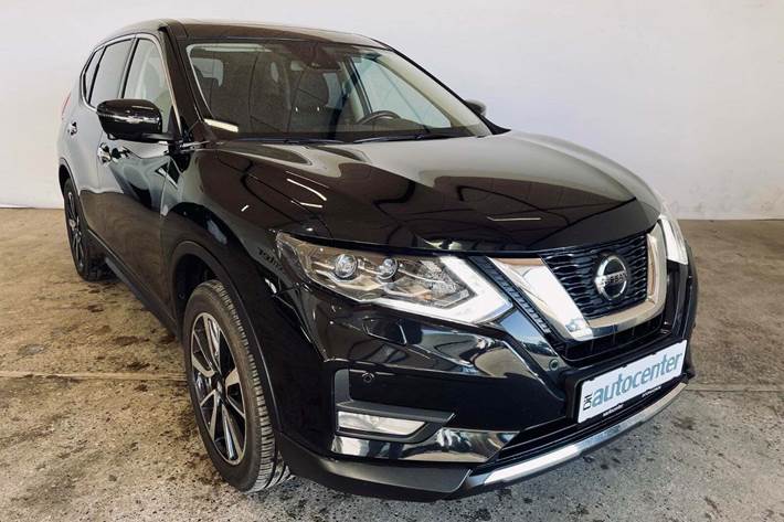 Blå Nissan X-Trail fra 2020