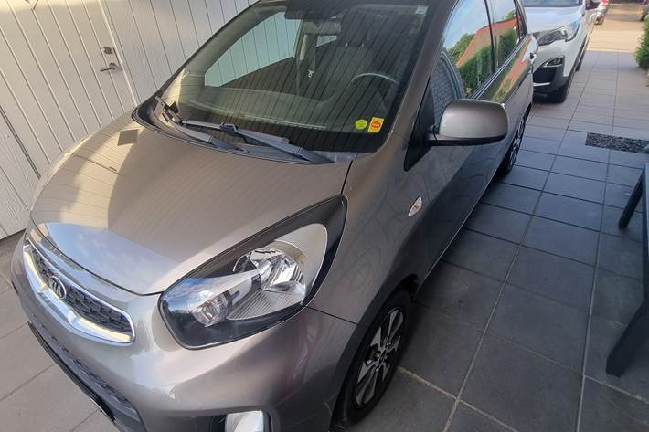 Grå Kia Picanto fra 2016