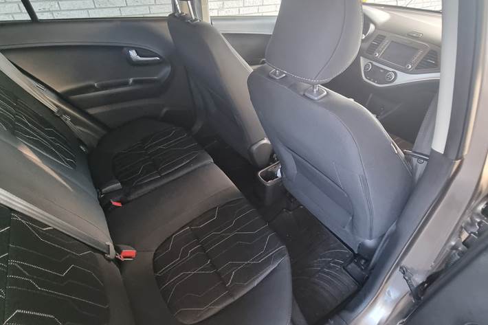 Grå Kia Picanto fra 2016