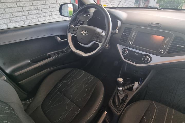 Grå Kia Picanto fra 2016