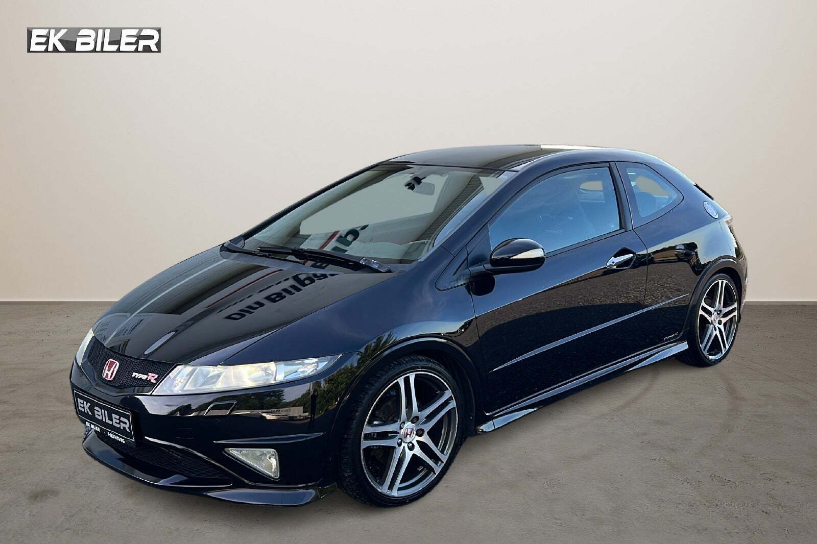 Sort Honda Civic fra 2008 set udefra