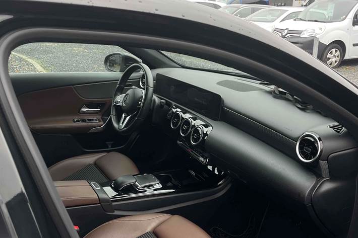 Sort Mercedes A-Klasse fra 2018