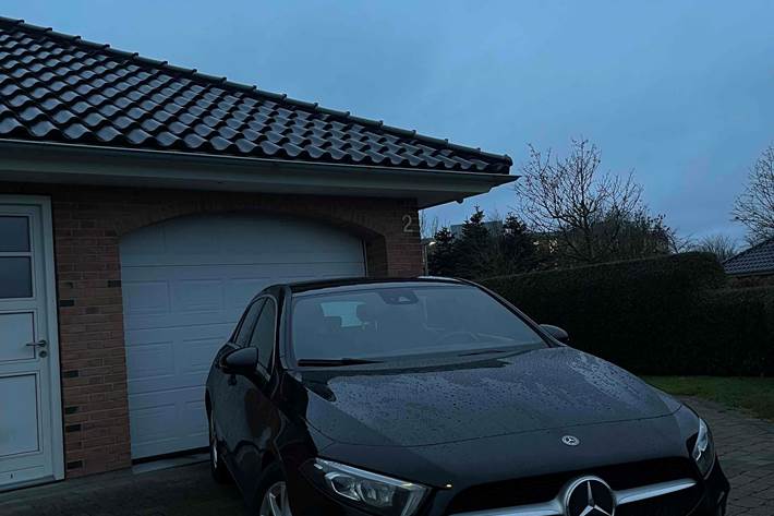 Sort Mercedes A-Klasse fra 2018