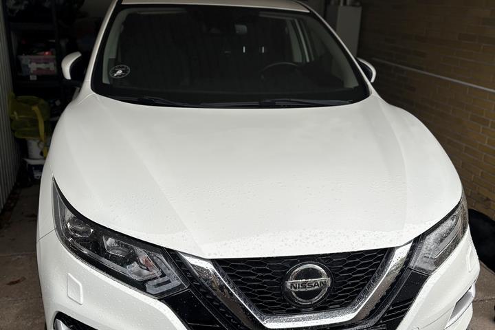 Hvid Nissan Qashqai fra 2019