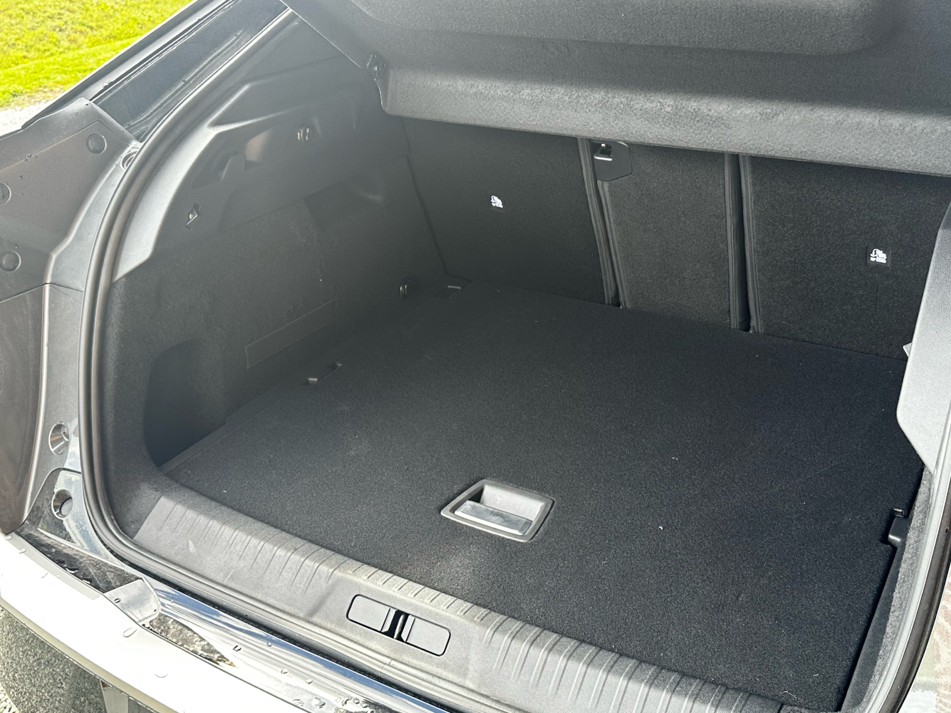 Peugeot e-3008
