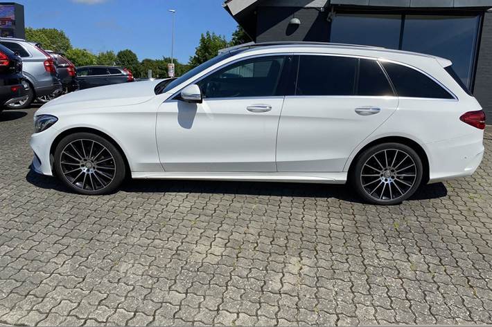 Hvid Mercedes C220 d fra 2015