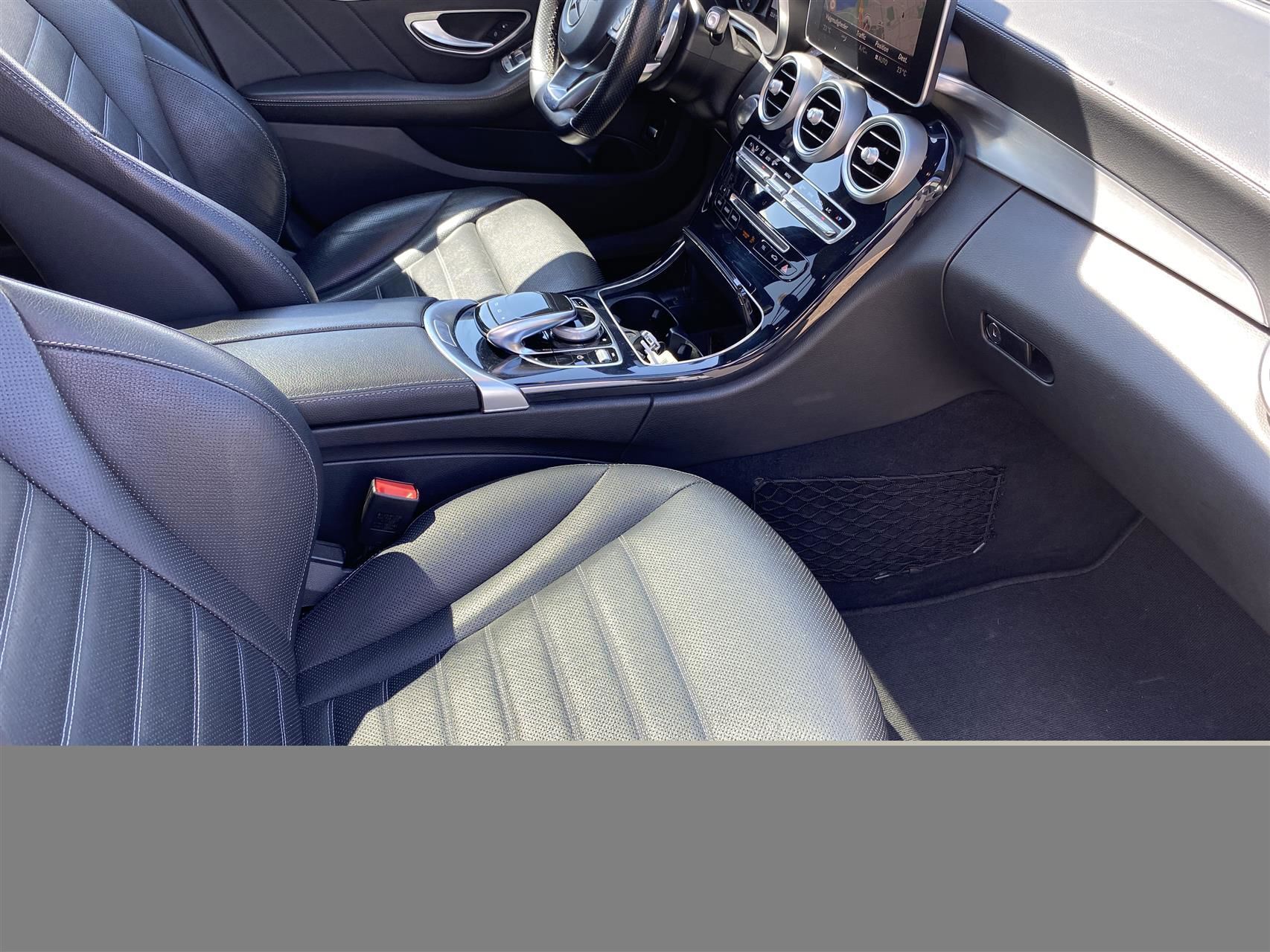 Hvid Mercedes C220 d fra 2015