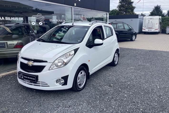 Hvid Chevrolet Spark fra 2011