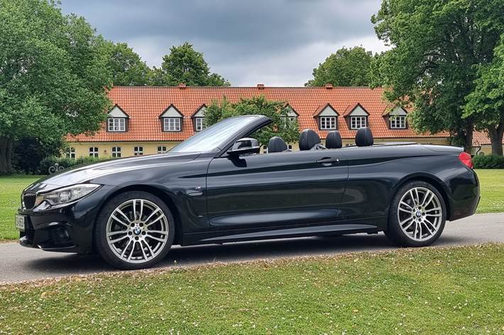 Sort BMW 4-serie fra 2014