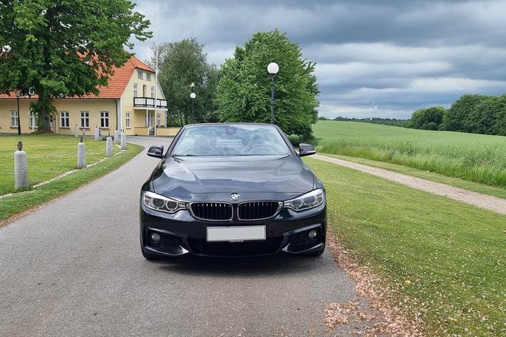 Sort BMW 4-serie fra 2014