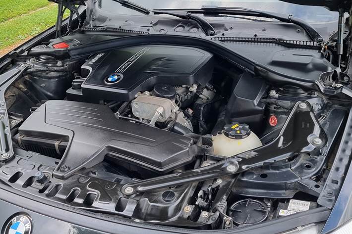 Sort BMW 4-serie fra 2014