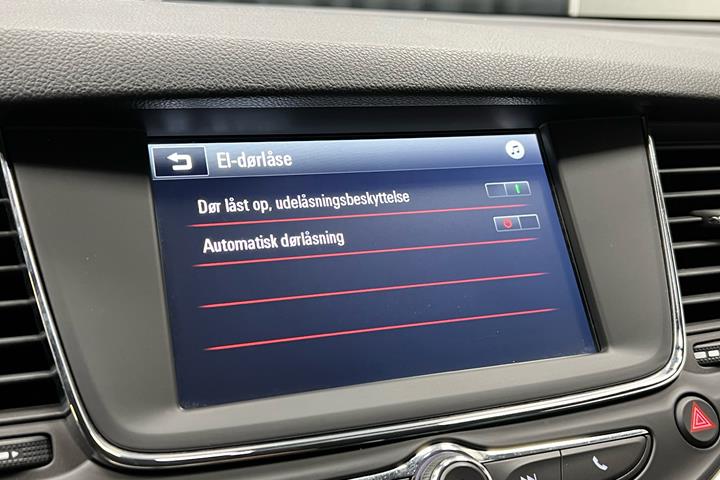 Blå Opel Astra fra 2019